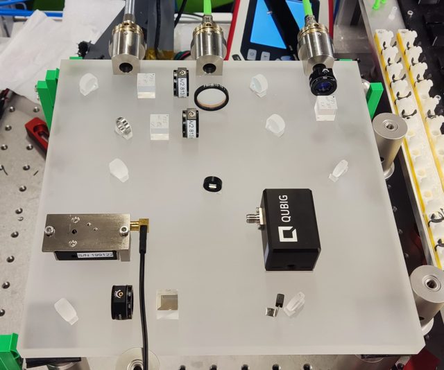 Sr optical lattice clock optical circuit board, 813nm lattice