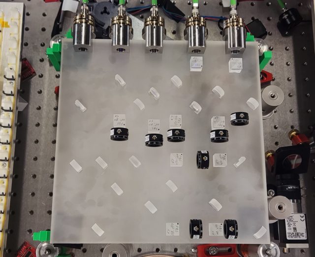 Sr optical lattice clock optical circuit board, 461nm + 689nm MOT beam combiner