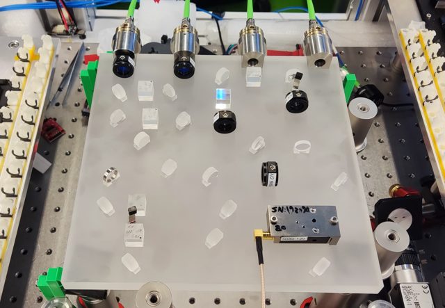Sr optical lattice clock optical circuit board, (re)pumping